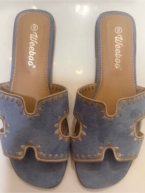 NWT Weeboo Blue Suede Slide Sandals size 9